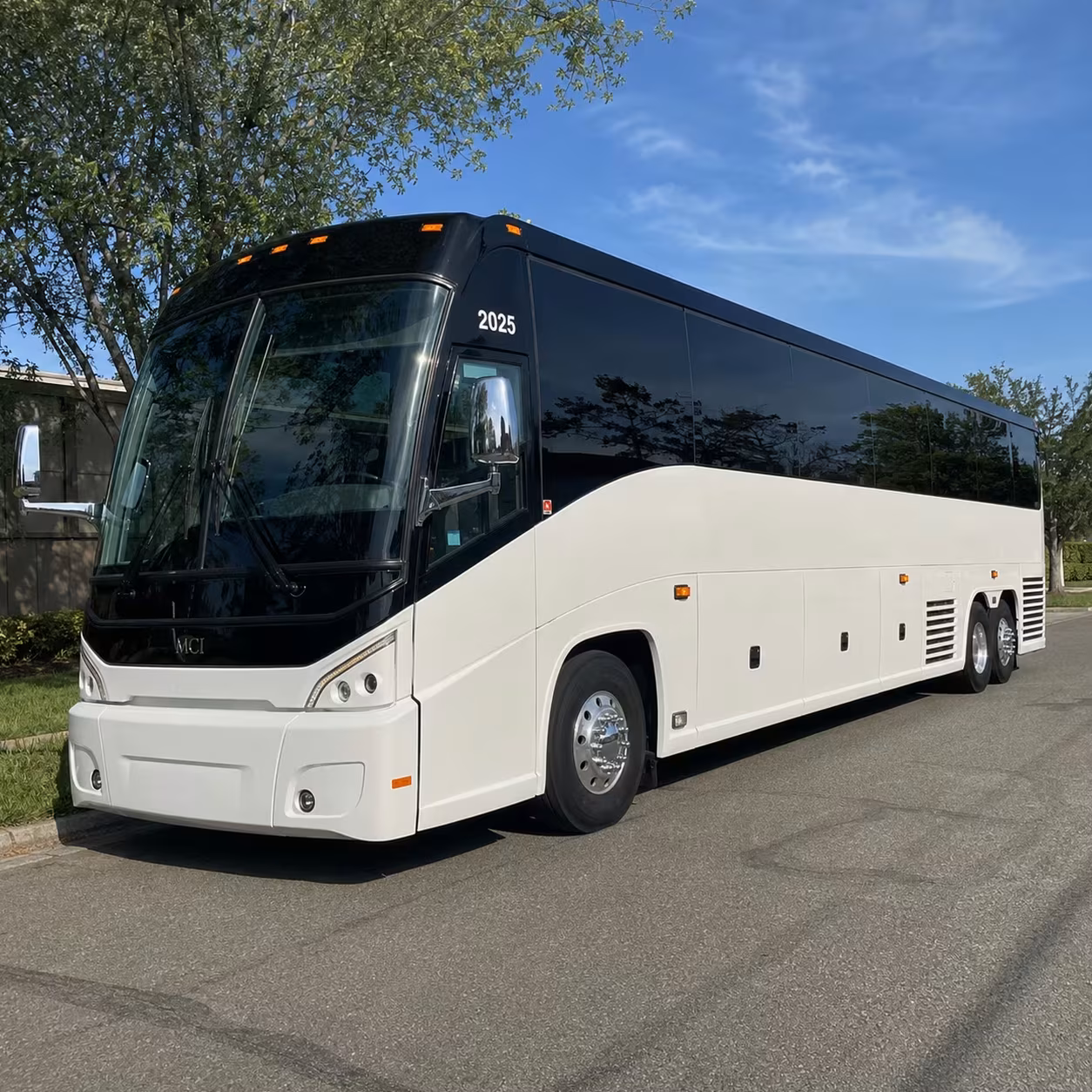 columbus long distance shuttle buses for every kind of group